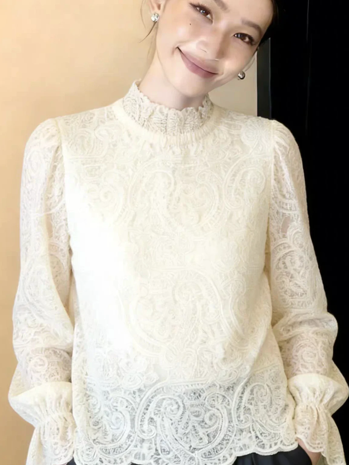 

Loose Long Sleeve round Neck Lace Casual Base Shirt Women's Korean Style Design Sensation Autumn Winter New Fashion Top