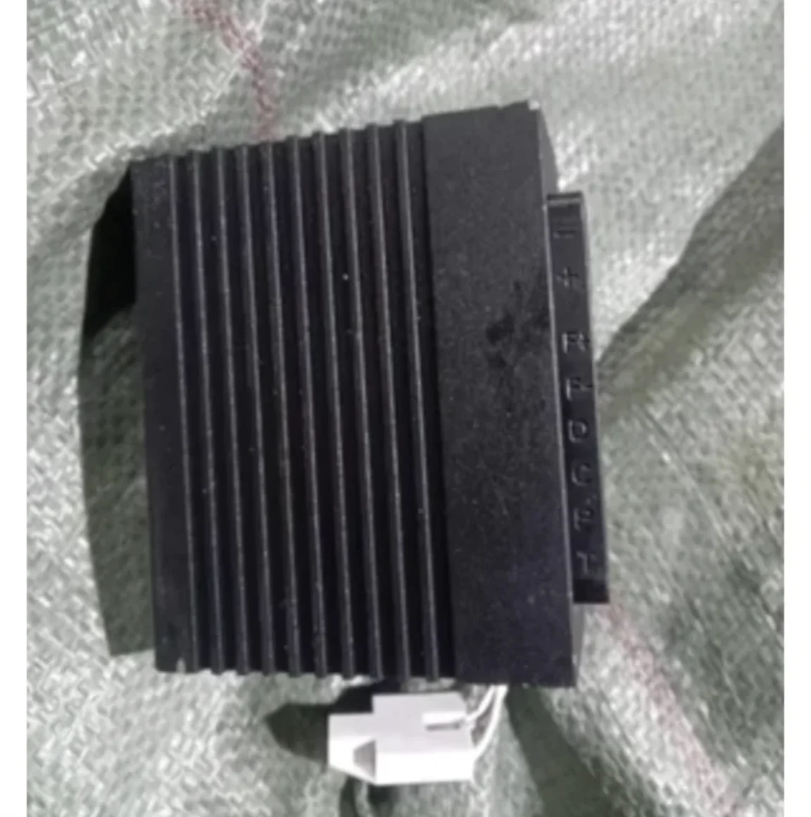 ZY-CC100DC12/24V-C3/C2 DZL35 Vehicle mounted Refrigerator Variable Frequency Compressor Drive Module
