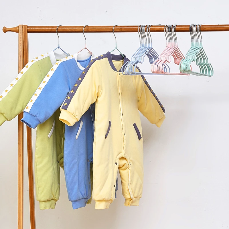 10 pezzi appendiabiti per bambini rivestimento in gomma antiscivolo appendiabiti per bambini appendini per neonati in metallo per l'organizzazione dell'armadio dei pantaloni del cappotto del bambino