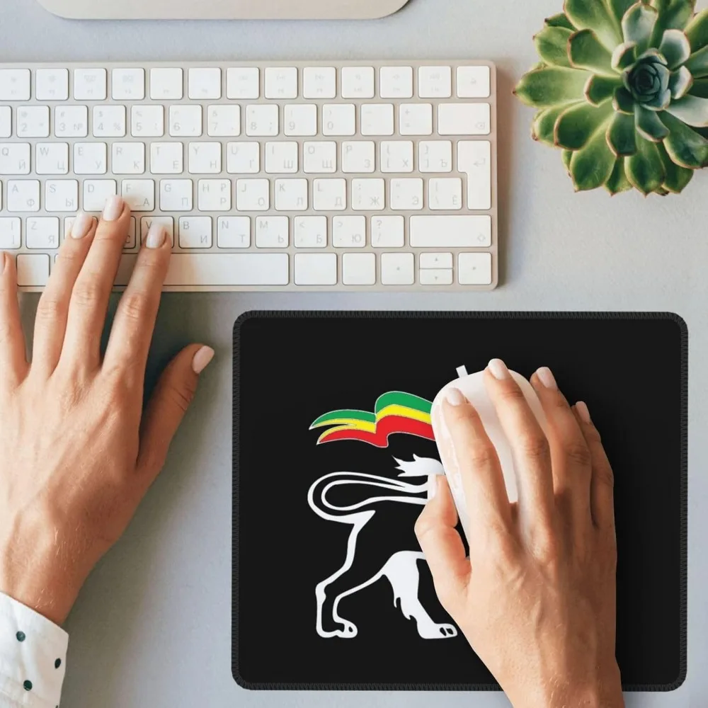 Circular Rubber Mousepad with Brown Lion Face Painting Fashion Design, 20cm