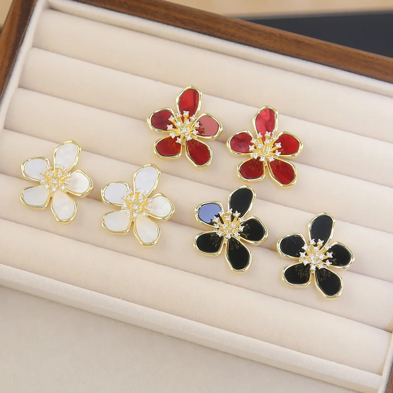 New five-leaf rose zircon stud earrings - unique and elegant petal-shaped earrings - silver needle exaggerated flower earrings