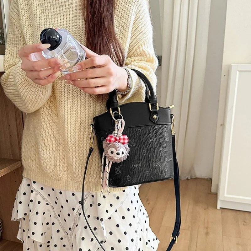 

Luxury Tote Bag For Women With Detachable Inner Pouch And Zip Around Closure For Organized Secure Carry And Storage