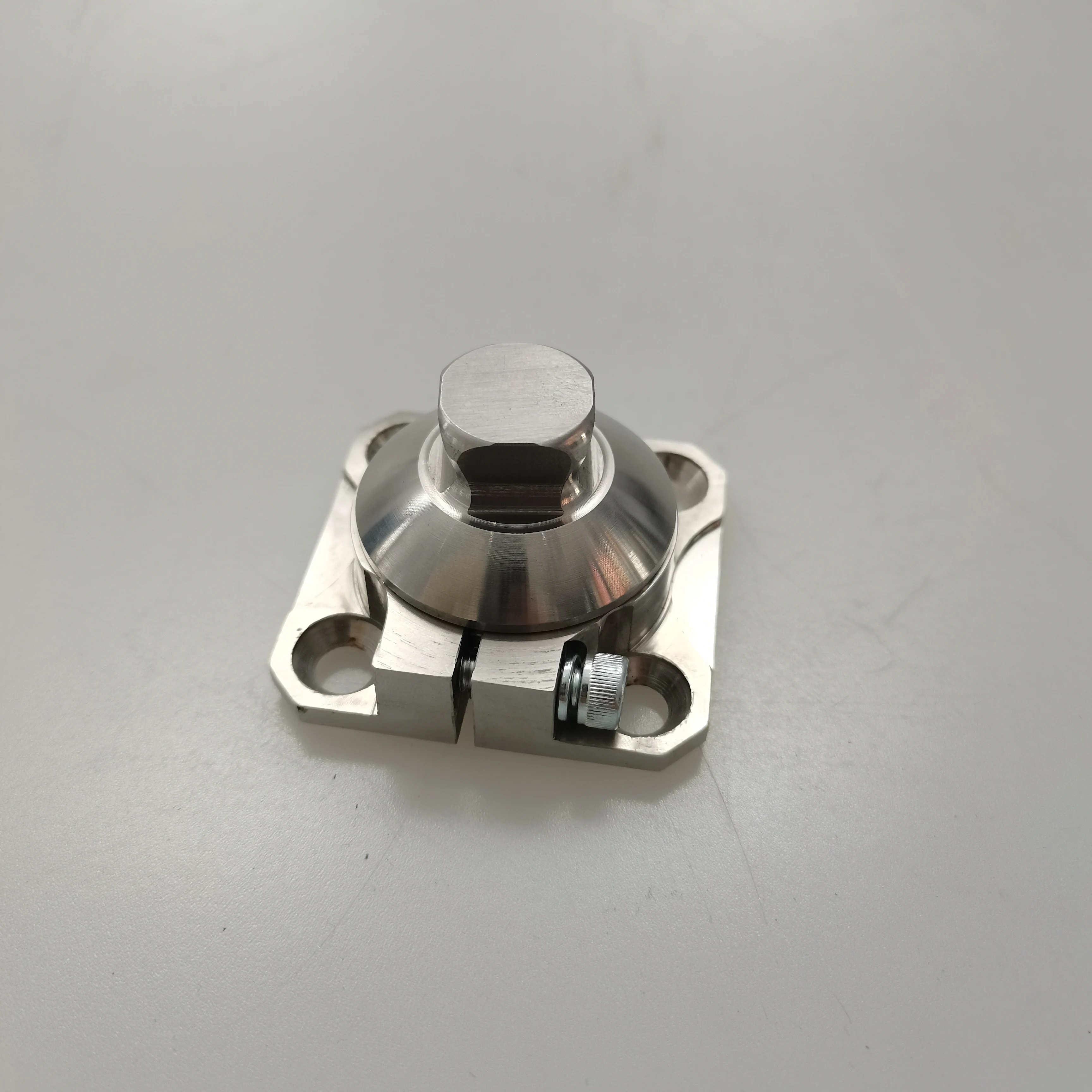 

Manufacturer Customization Adjustable Rotatable Square Plate-Pyramid
