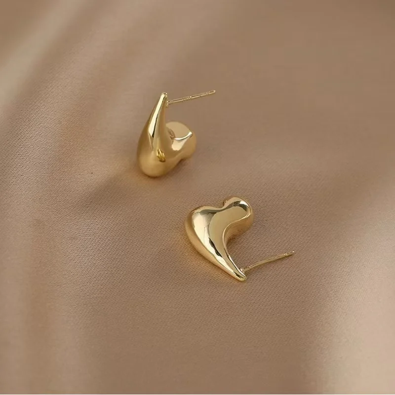 Geometric Heart Bean Earrings - Stylish and Chic Stud Earrings for Women - Unique Design Perfect for Everyday Wear