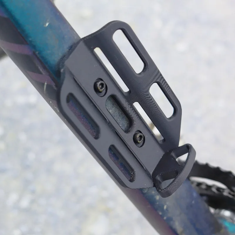 Mountain Road Bike Water Bottle Holder Lightweight Cycling Anti-slip Bicycle Bottle Holder Carbon Fiber Bicycle Accessories