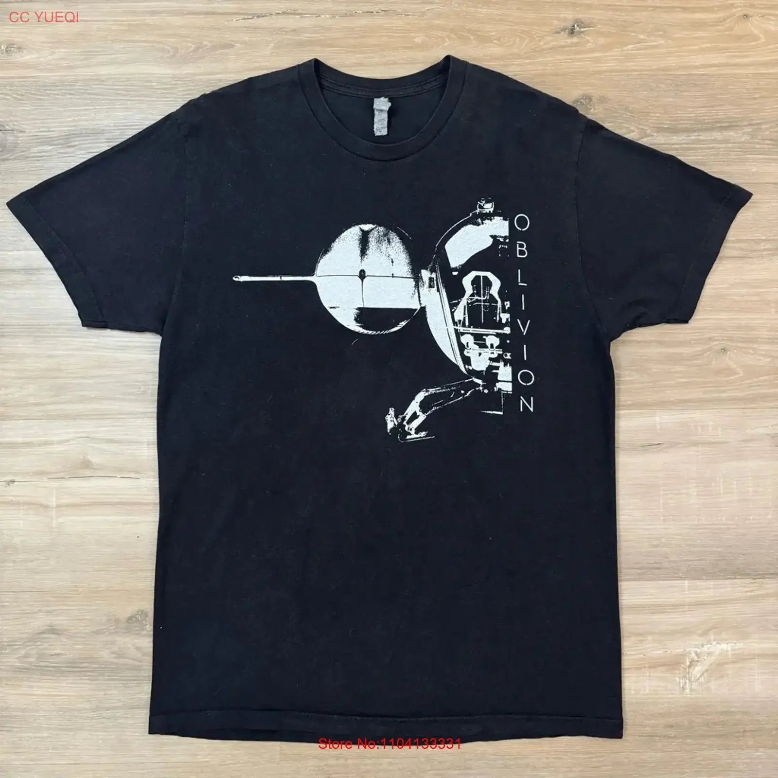 Oblivion Size M Movie Promo T Shirt Black Sci Fi Space Tom Cruise 2013 vintage Washed Versatile Unisex homme Slightly