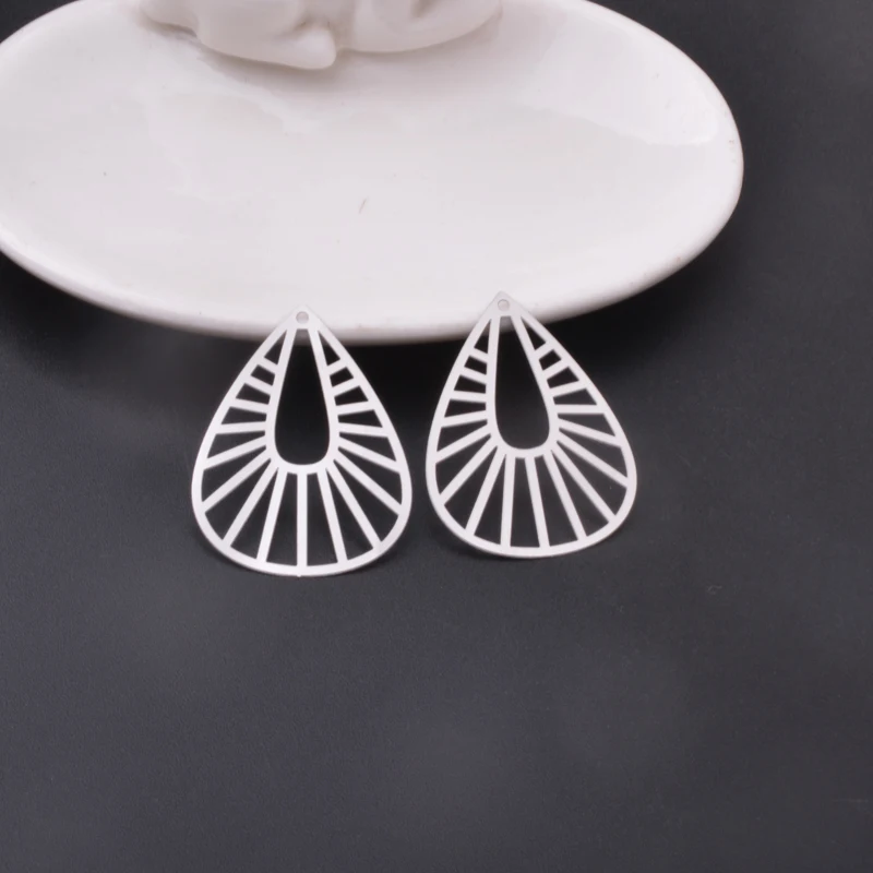 30 Stück AB8310 Messing-Filigran-Wasseranhänger Edelstahl-Anhänger DIY Schmuck Ohrringe Zubehör – Detail 4