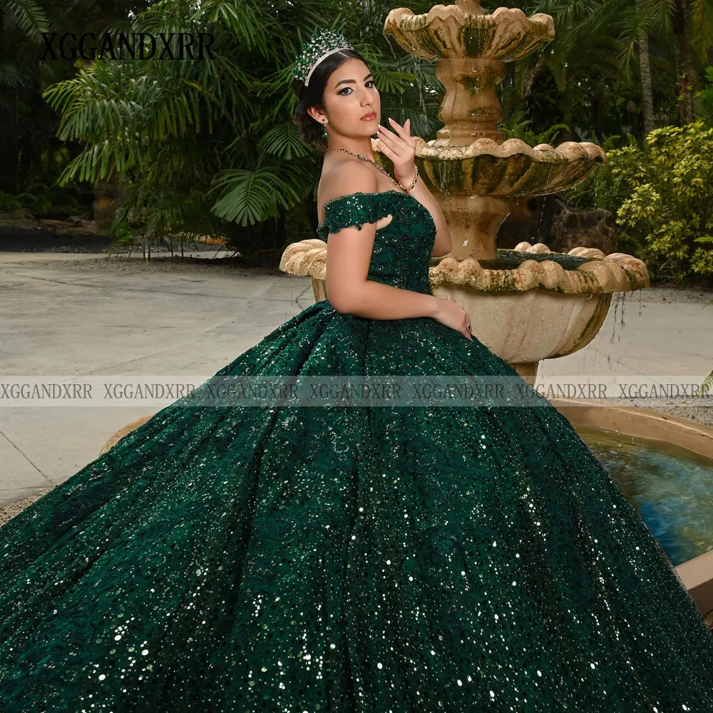 カスタマイズされたダークグリーンのキンセアニェーラドレス2026キラキラ生地のボールガウンスイート16ベスティドス・デ・15アニョス女の子の誕生日パーティードレス