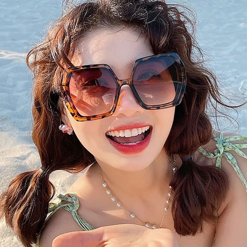 Neue Mode Übergroßen Frauen Sonnenbrille Kunststoff Weiblichen Großen Rahmen Gradienten Sonnenbrille UV400