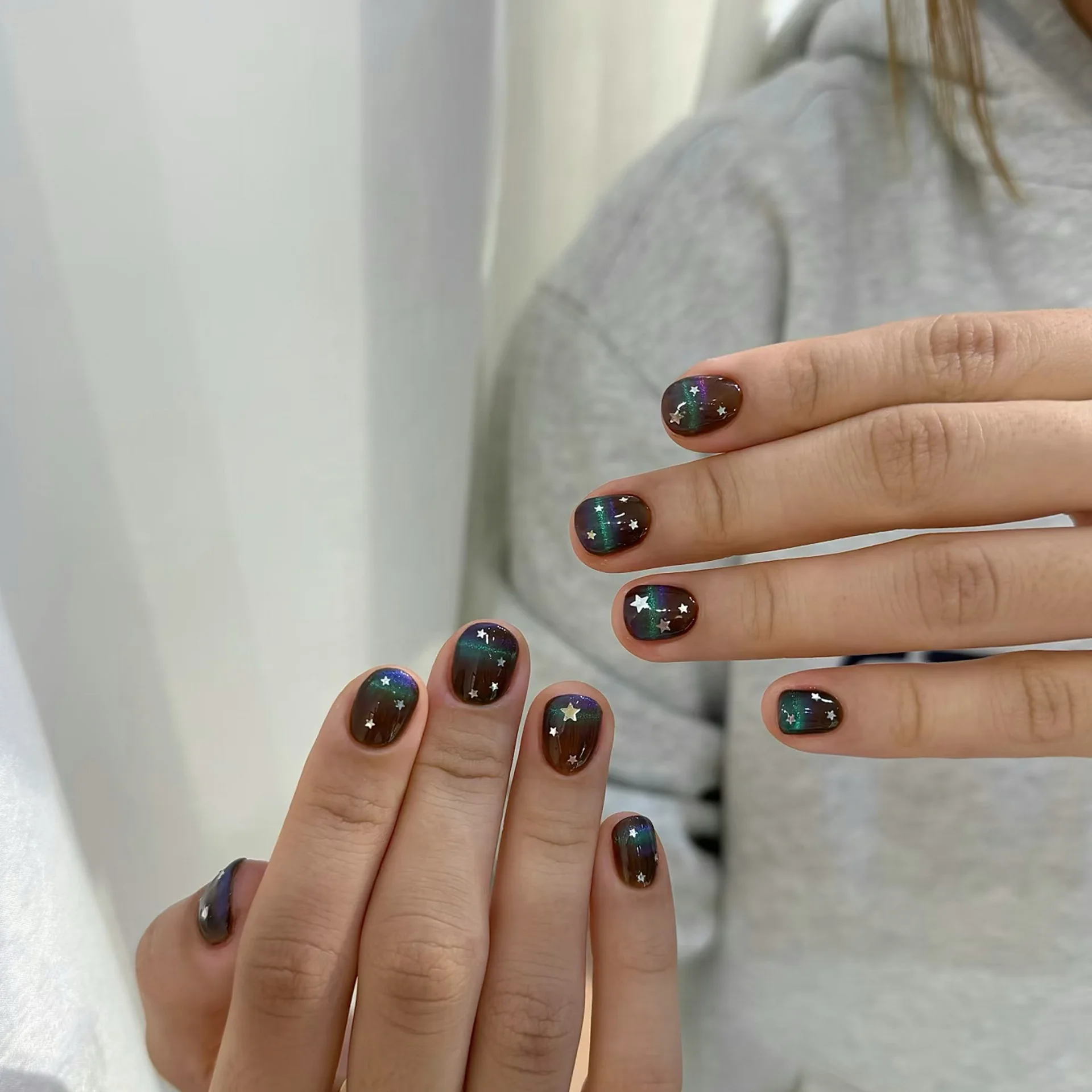 

10Pcs New Handmade Short Round Press on Nails Brown Blue Shiny Cat Eyes Star River Design Fake Nail Wearable Nail Art Tips