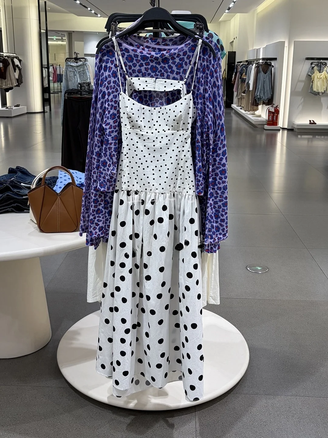 

Summer 2026 New Fashion Women's Straight Collar Polka Dot Elegant Midi Dress Casual A-Line Skirt Style No Brand Registered Tr...