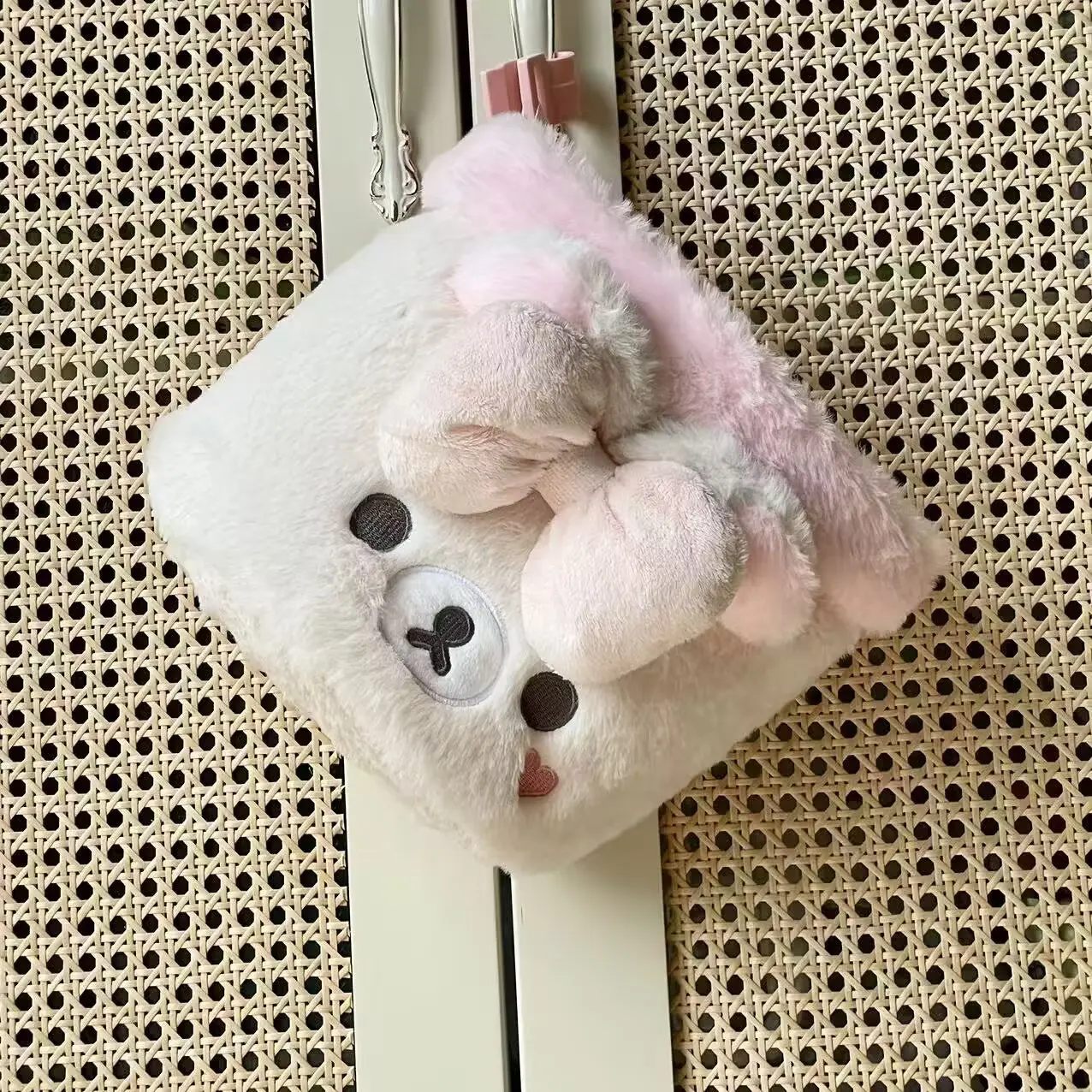 Rilakkuma Hängetasche für Schlafsaal – Süßer Korilakkuma Plüsch-Organizer, weicher Kawaii Caddy für Schreibtisch-Kosmetikaufbewahrung für Mädchen – Detail 2