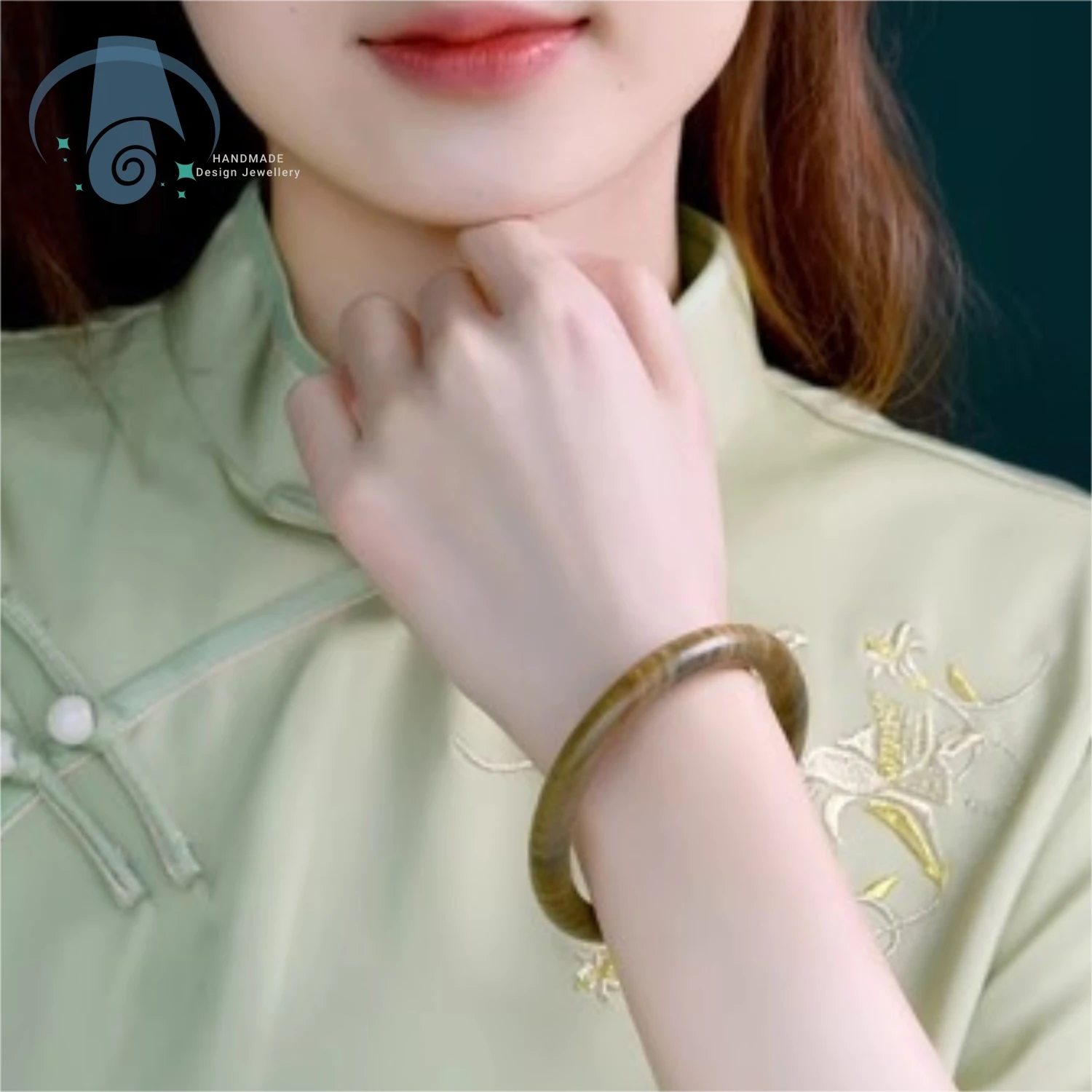 

Зеленый сандал деревянный браслет женский браслет натуральный ароматный аромат ретро резные бусины буддийская медитация йога ювелирные изделия