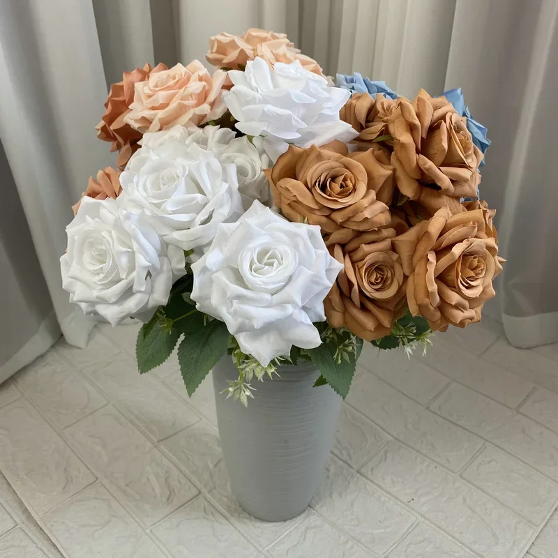 42CM Artificial Rose Bouquet, Matte Cloth 7-head Paris Rose Wedding Hotel Decoration Home Decoration and Road Guide Bouquet