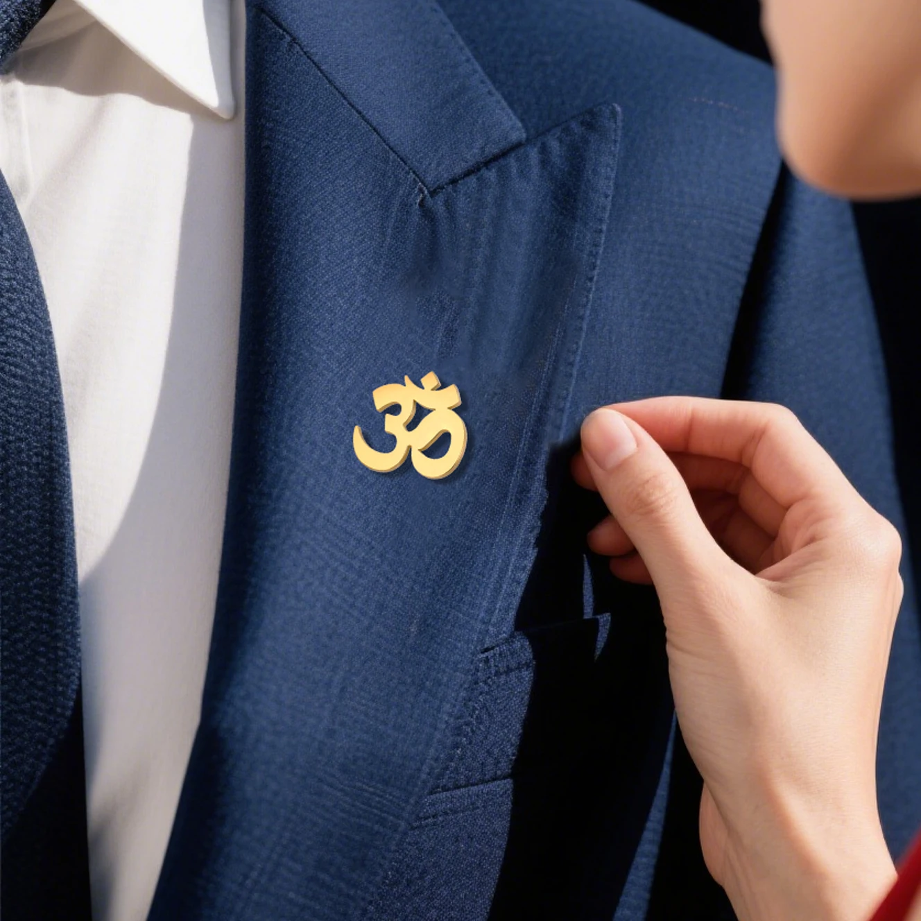 Retro yoga OM symbol brooch, stainless steel Buddhist OM symbol brooch, suit shirt badge, daily party accessories, jewelry