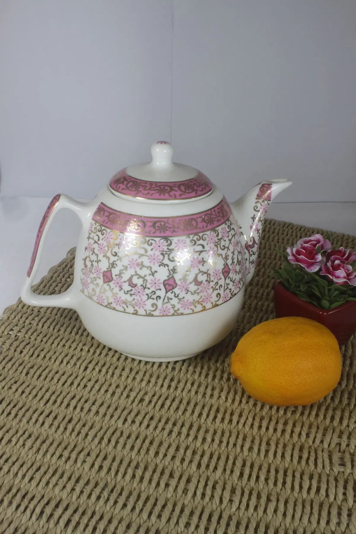 Porcelain Teapot 850 ml