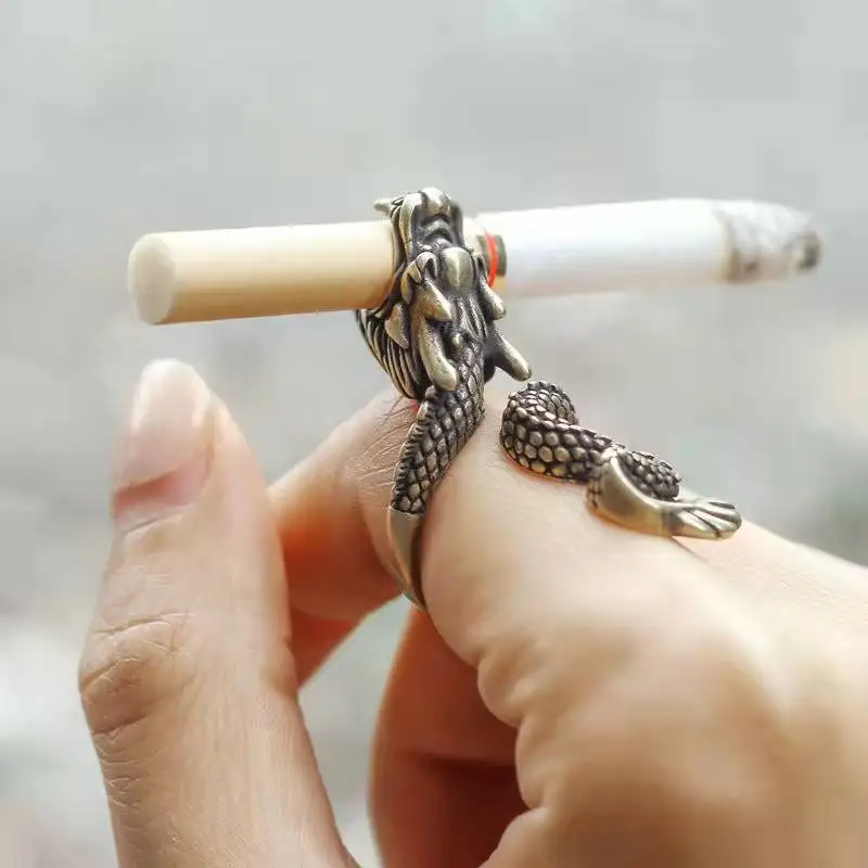 Vintage Golden Cigarette Holder Rings Punk Smoke Rings Adjustable Funny Smoke Bier Gesture Cigarette Holder Rings Smoking Tools