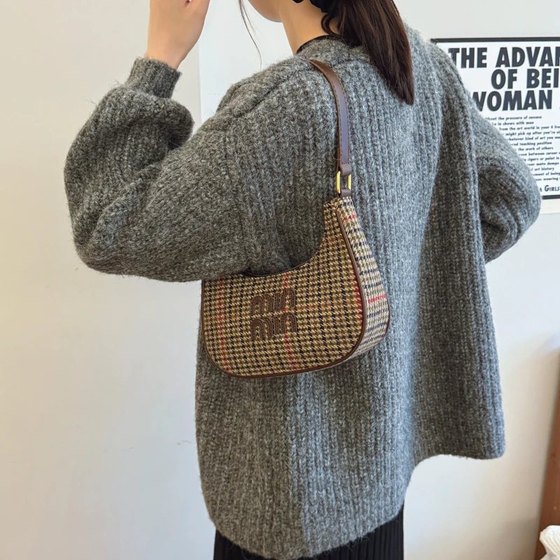 

Уникальная высококачественная минималистичная женская сумка через плечо в винтажном стиле с буквенным логотипом