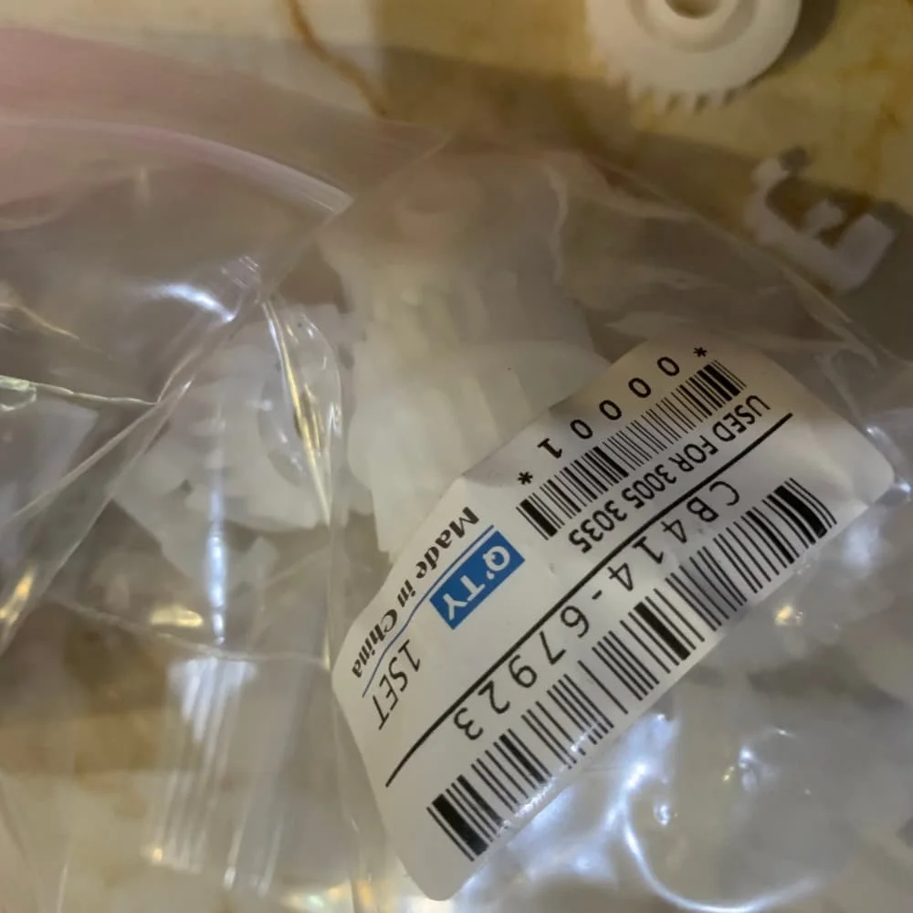 

1X CB414-67923 RU5-0956 RU5-0957 RU5-0958 RU5-0959 RU5-0964 RC2-0657 RC1-3610 RC1-3609 Комплект шестерен фьюзера для HP M3027 M3035 P3005