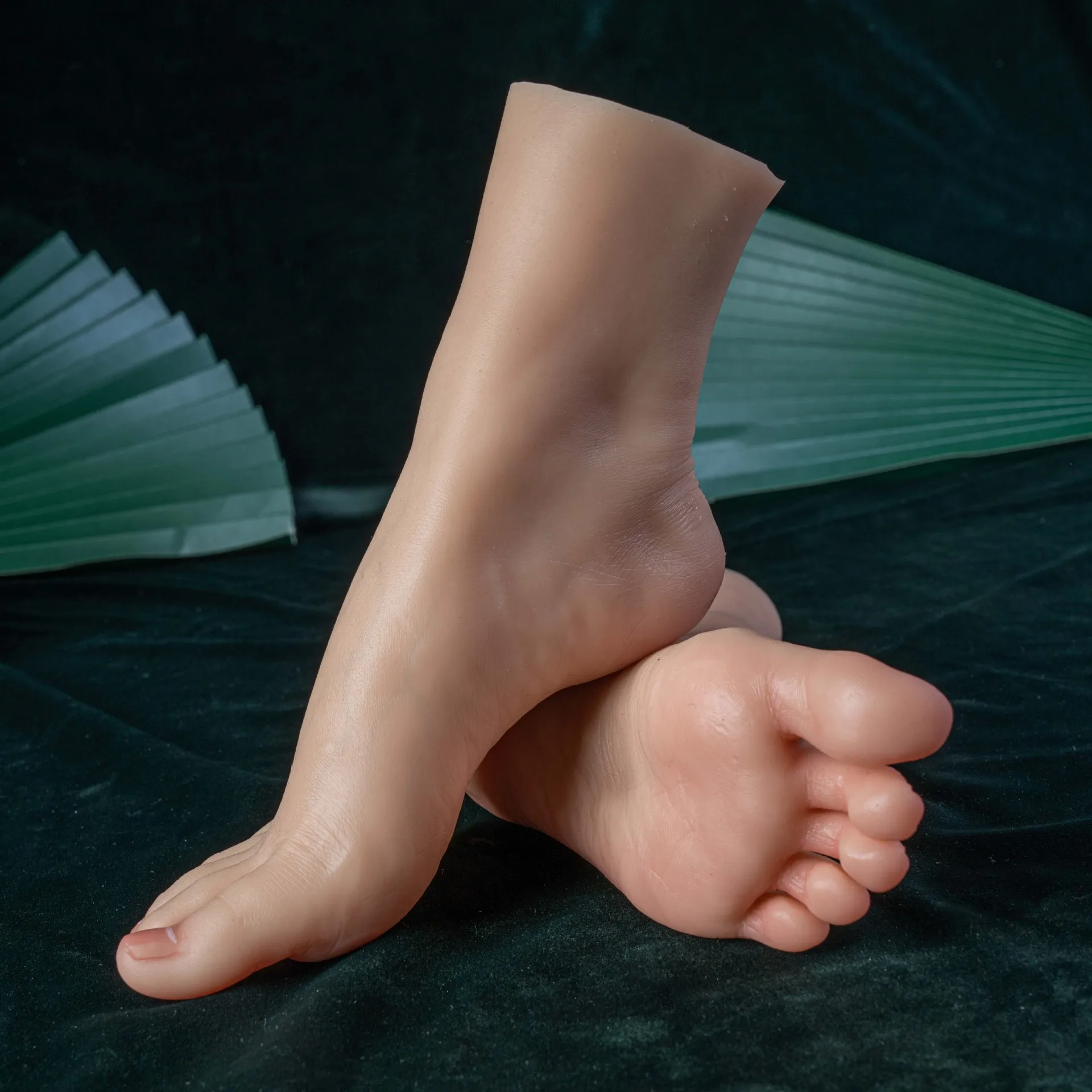 

Silicone Foot Model Female Mannequin Feet Fake Nail Practice Lifelike Fetish Foot For Footjob Photograph Shoes Display TG3605