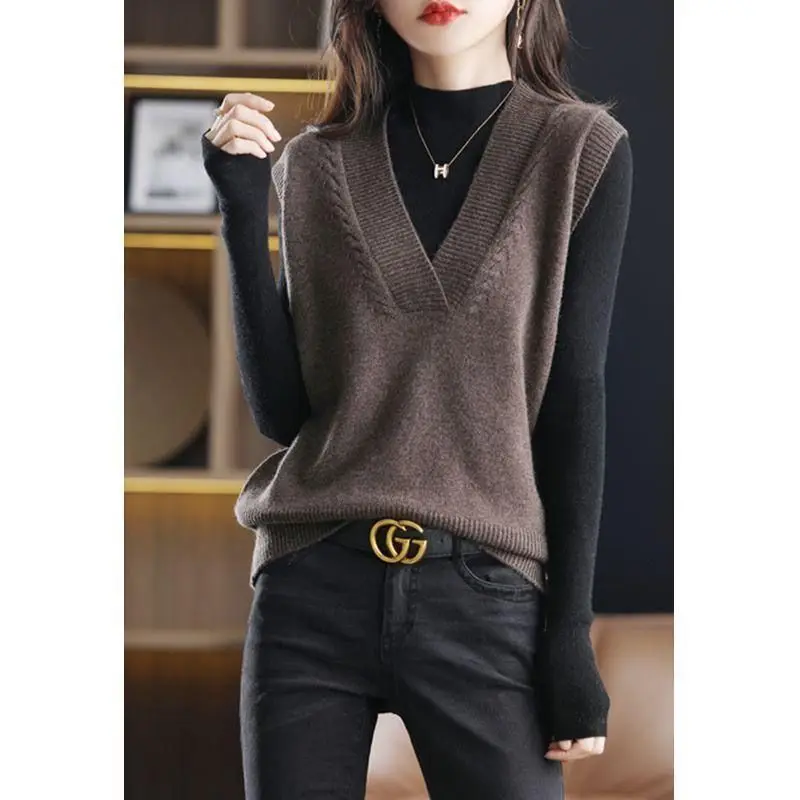 Knitted Sweater Vests Women Casual Loose Korean Elegant Sleeveless Tops Solid Knitwear Pullover Autumn Winter Wild Waistcoats