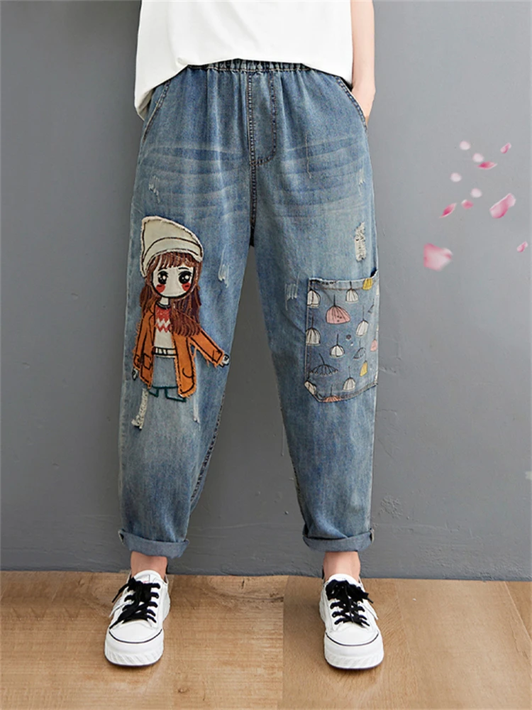 6537 Cartoon Litter Girl Ricamo Pantaloni in denim per le donne Trendy Hole Casual Pantaloni a vita alta Tasche Mamma Harem Jeans blu