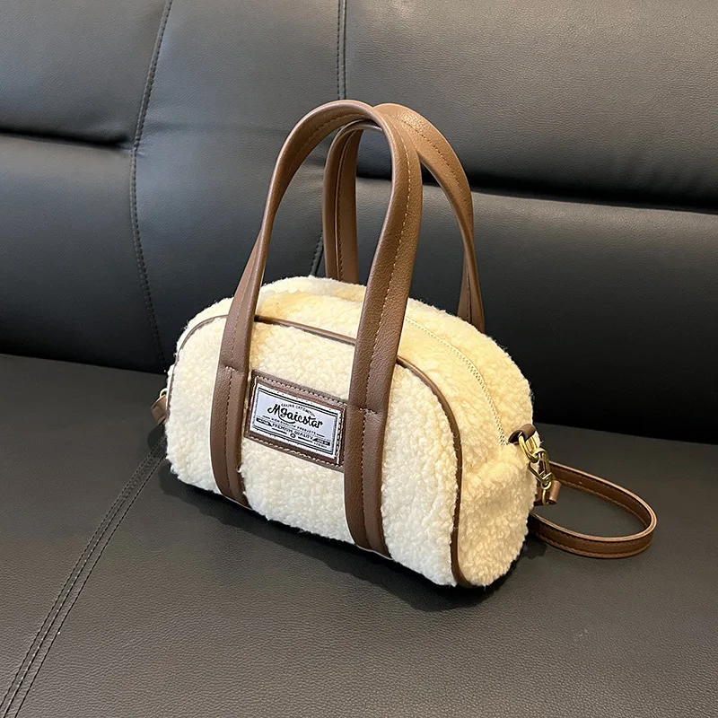 Korean Style Women\'s Plush Handlebags 2024 Spring New Faux Lamb Fur Shoulder Bags Fashion Lady All-matched Travel Crossbody Bag