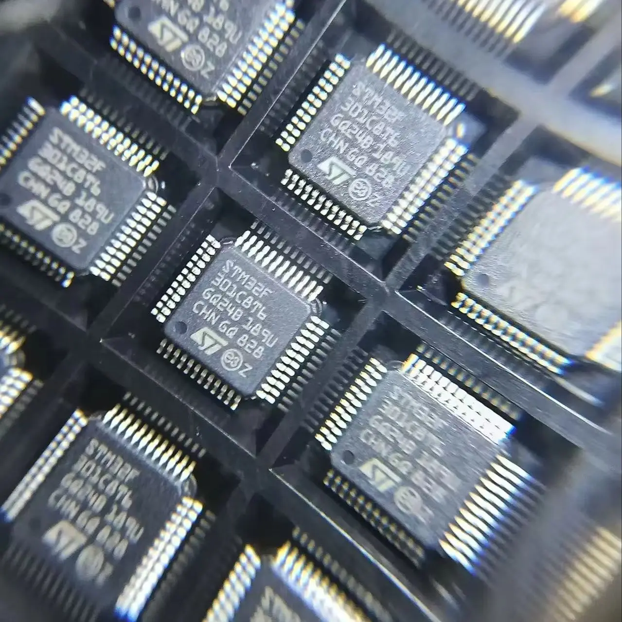 Brand New Original Genuine STM32F301C8T6   LQFP-48 (7x7)   Microcontroller MCU 32F301C8T6