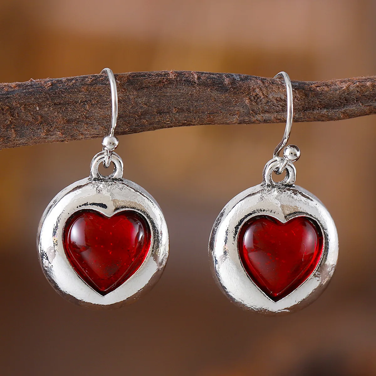 

Аксессуары для самостоятельного изготовления: европейские и американские ретро-серьги с круглыми вставками из красного персикового циркона в форме сердца, нишевые, простые и универсальные.