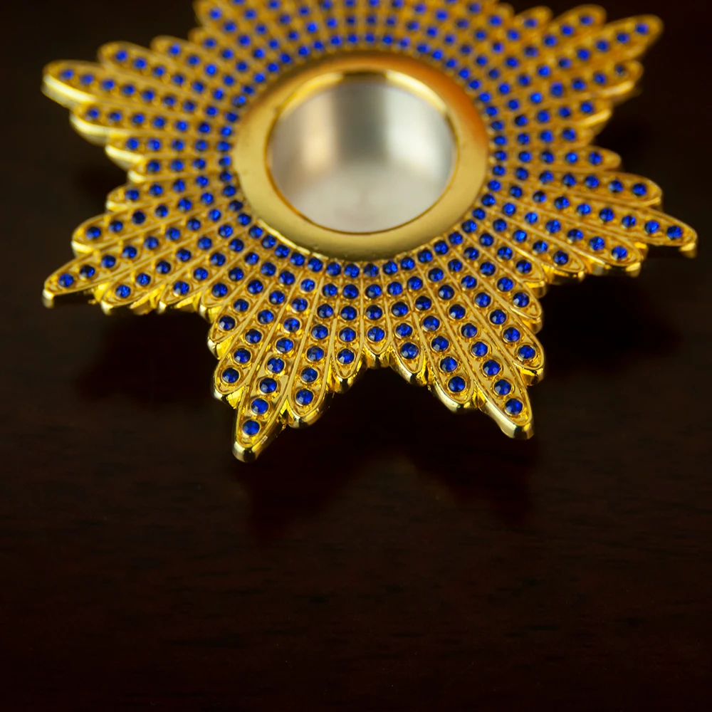 HTISOK Orthodoxes Kreuz Jesus-Kruzifix Religiöse Artikel Kirchendekoration Kreuz-Ornament Reliquienkiste Schutzgehäuse – Detail 6