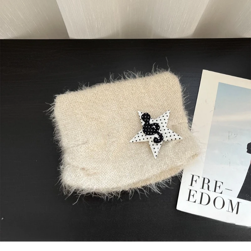 Koreanische Ins-Plaid-Musik-Design-Plüschmütze mit Katzenohren, gestrickte Mütze für Damen, Herbst- und Winterwärme, vielseitige Y2k-Kälteschutzmütze – Detail 4