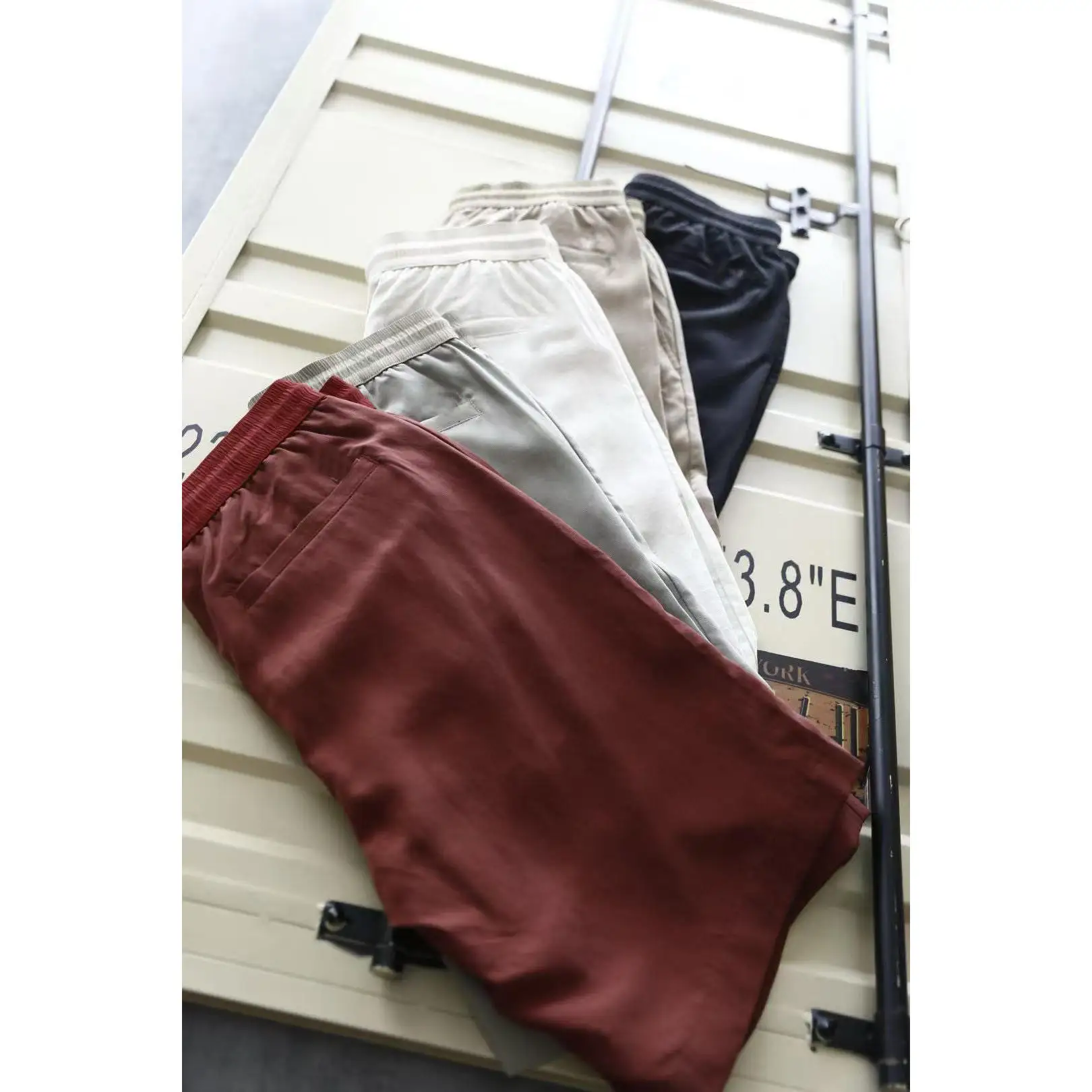 

Kiton Italian summer new fashion men's casual pants old money style simple versatile drawstring shorts