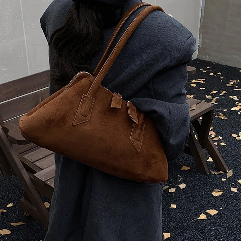 

Ladies 2026 Trendy Minimalist Fashion Irregular Layered Suede Shoulder Bag Versatile Single Shoulder Commuter Bag