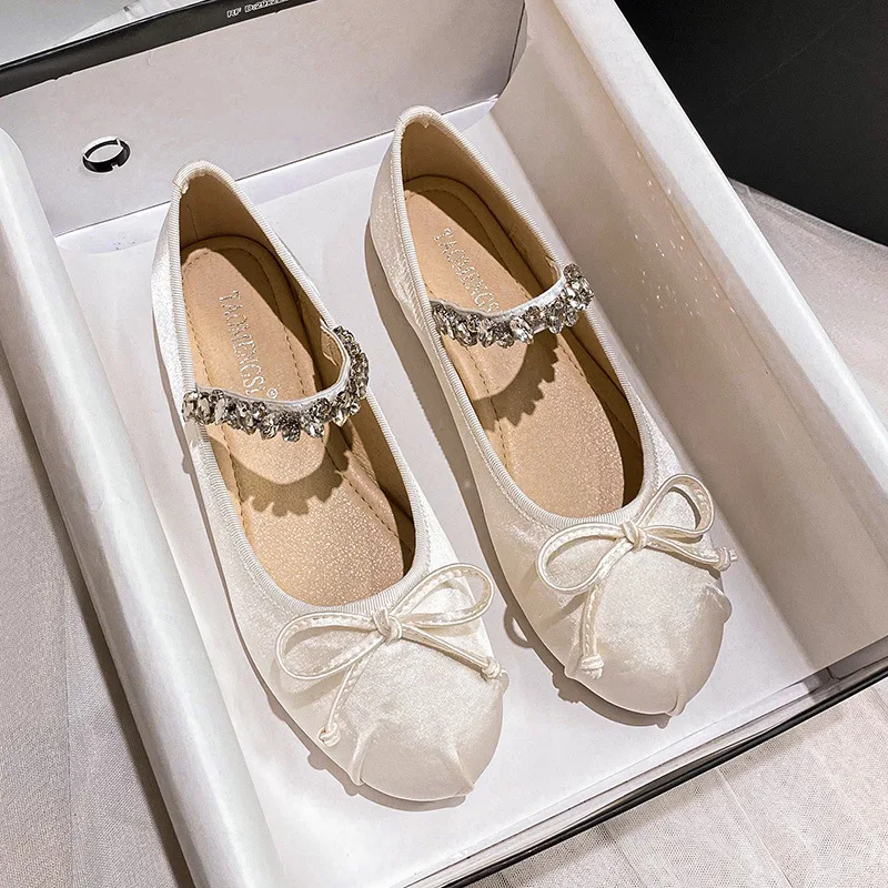 Ladies Round Toe Flats Woman Bowtie Silk Ballets Shoes Female Loafers Wedding Brides Shoes Rhinestone Band Mary Janes