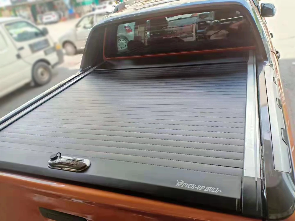 Manual Bed Roller Lid Shutter for Hilux Revo Rocco Vigo with Lock Wholesale Pickup Accessories Waterproof Tonneau Cover