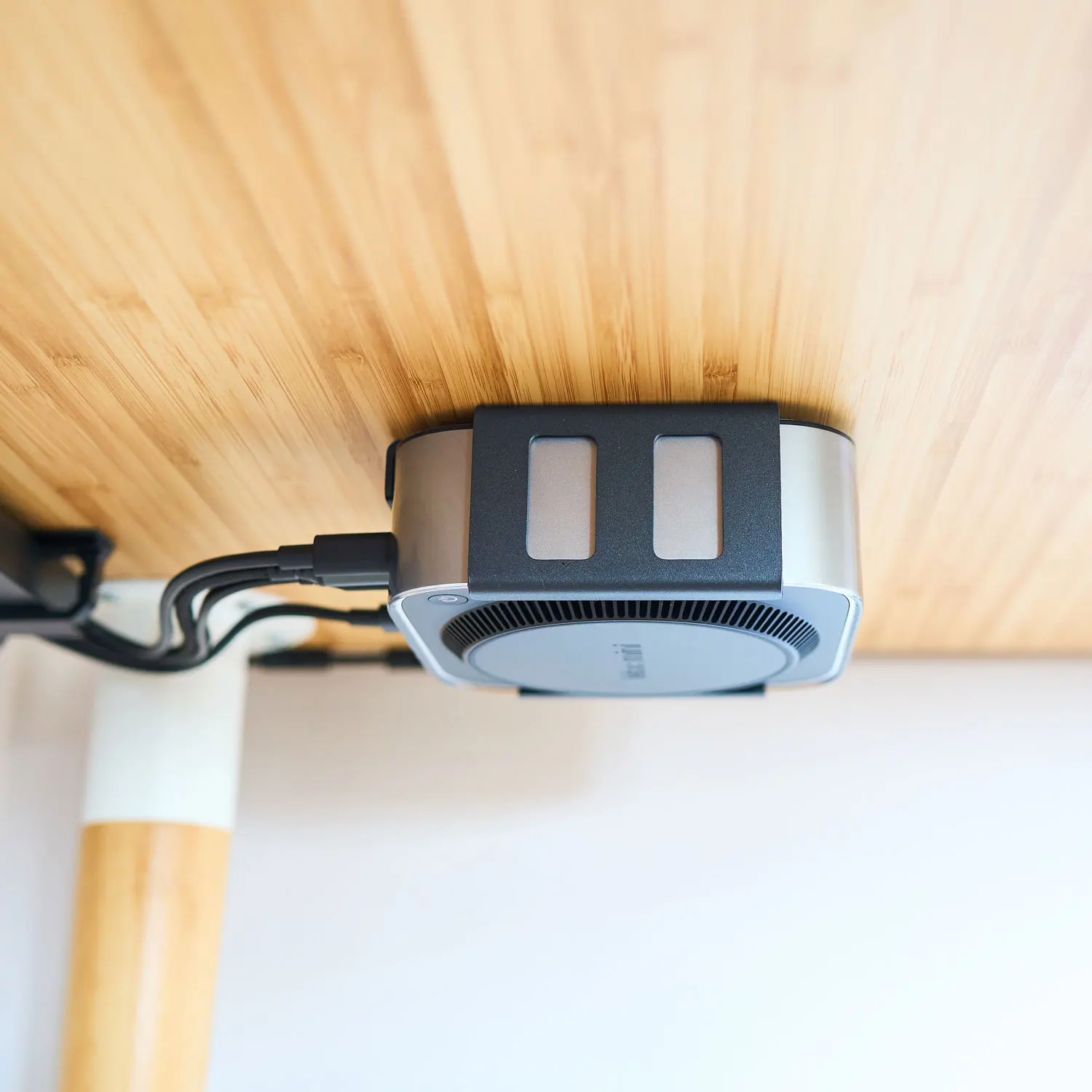 Monut Macmini under desk Hang Macmini behind the monitor