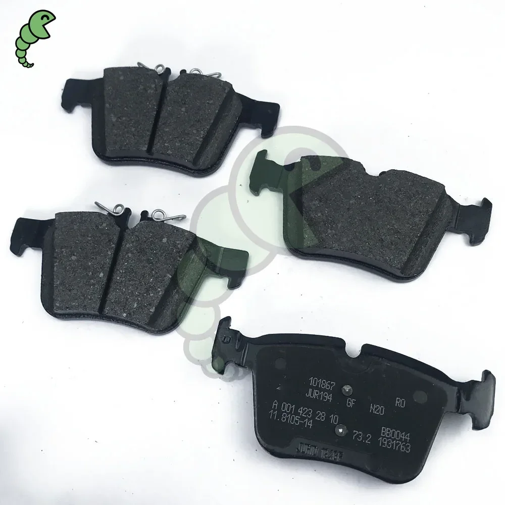 A0004203602 Brake Pad Set Disc Brake Brake Pad Friction Pad for Mercedes Benz C Class W205 A0004209403 A0004208200 000 420 36 02