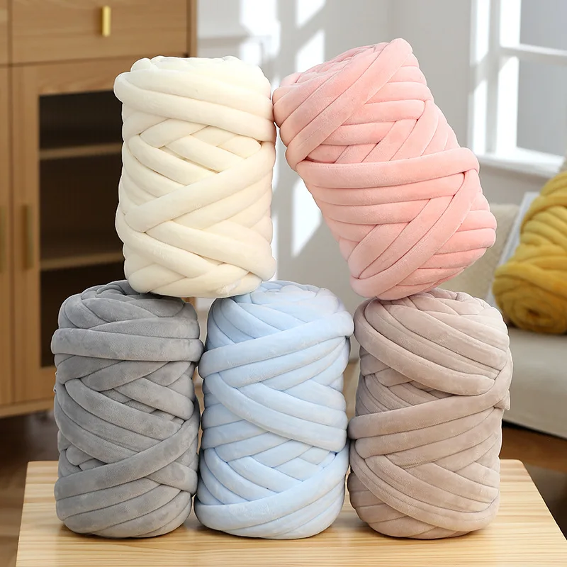 

Chunky Yarn for Arm Knitting, 500g Soft Fleece Yarn for Throw Blanket Pillow, Hand Knitting Bag,Cat Bed and DIY Home Decorations