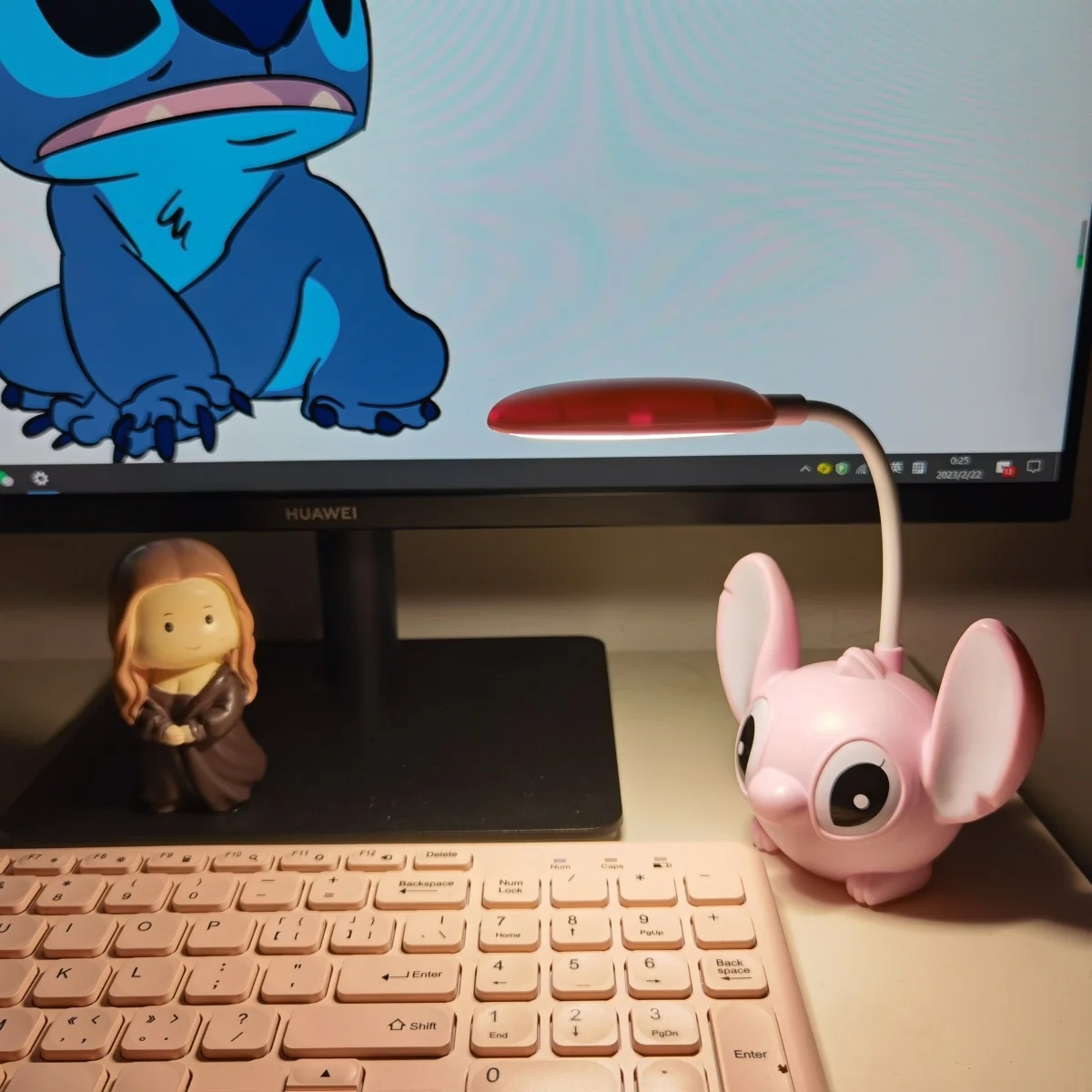 Lilo & Stitch night light Disney cartoon reading table lamp Stitch lampada da tavolo per camera da letto lampada da tavolo per studio regali per