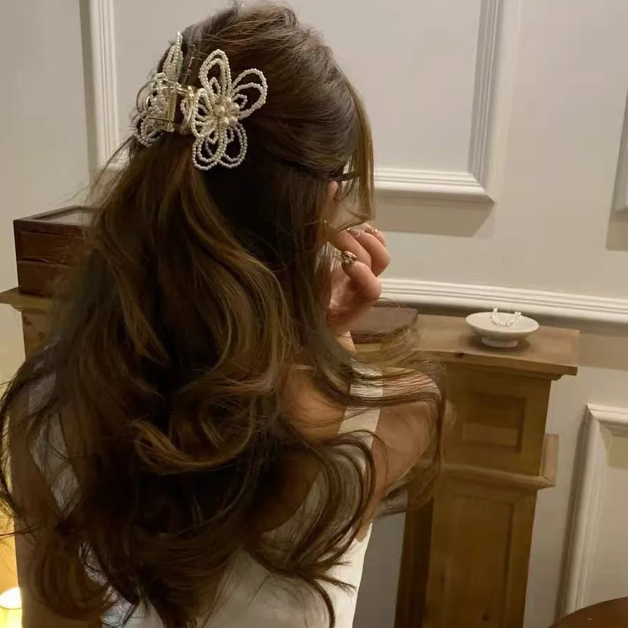 

Ladies' Hair Grab Korean Pearl Flowers Sweet Kawaii Fashionable Versatile Hair Claw Clips High-quality Hair Accessories For Girl