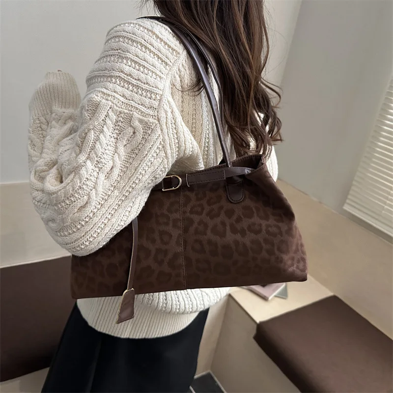 Vintage Flocked Leopard Tote Bag, Large Capacity Commute Shoulder Bag With Adjustable Belt Strap for Autumn Winter