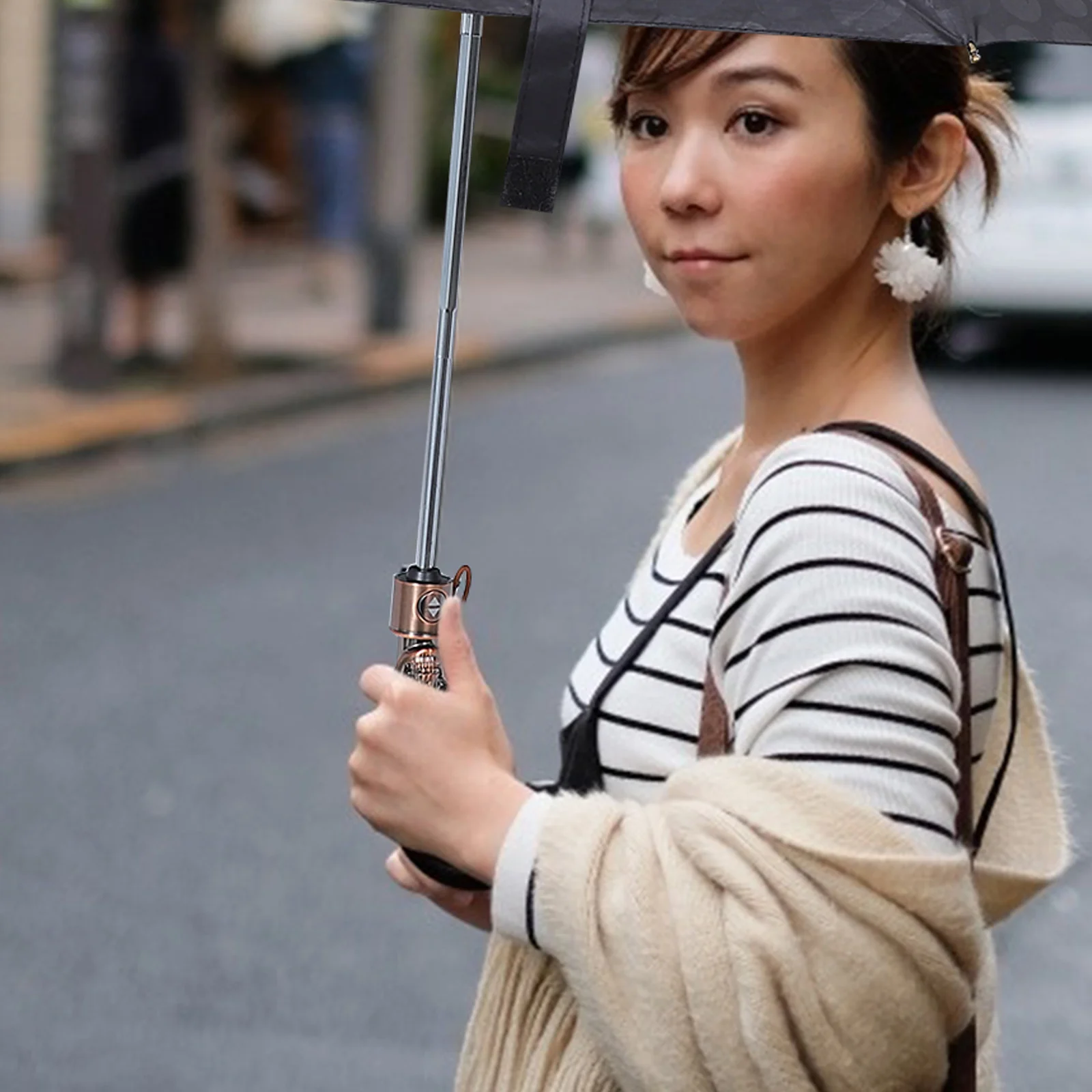 

1Pcs Skull Umbrella Foldable Sun and Rain Protector Uv Resistant Lightweight Portable Travel Friendly Compact with Exquisite