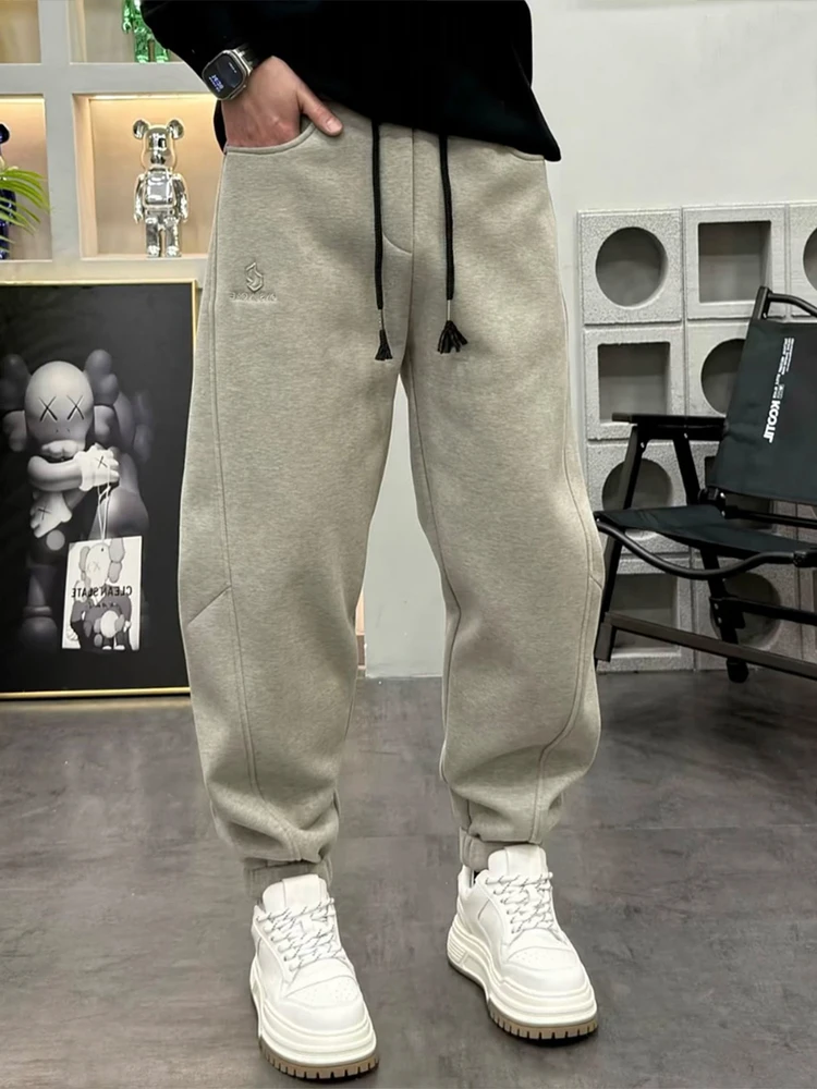 

Модные утепленные мужские повседневные брюки на флисовой подкладке, осенне-зимняя новинка, эксклюзивный дизайн, свободный крой, с манжетами, малая серия