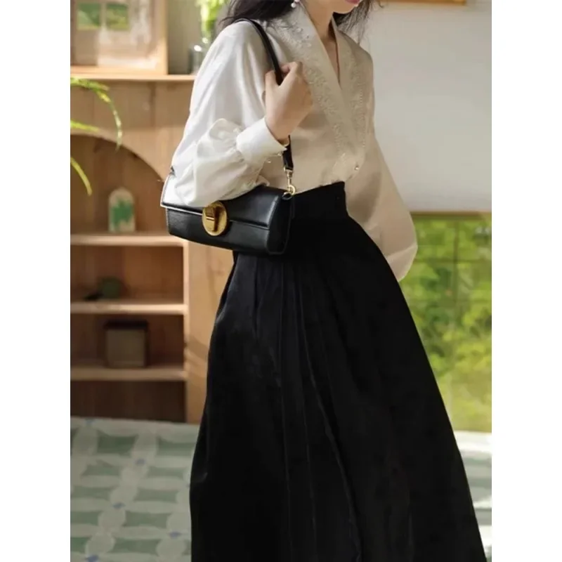 Heavy Industry White Pearl Button Three Dimensional Green Leaf Jacquard Long Sleeve Hanfu Top Women Autumn Winter Fashion Shirt