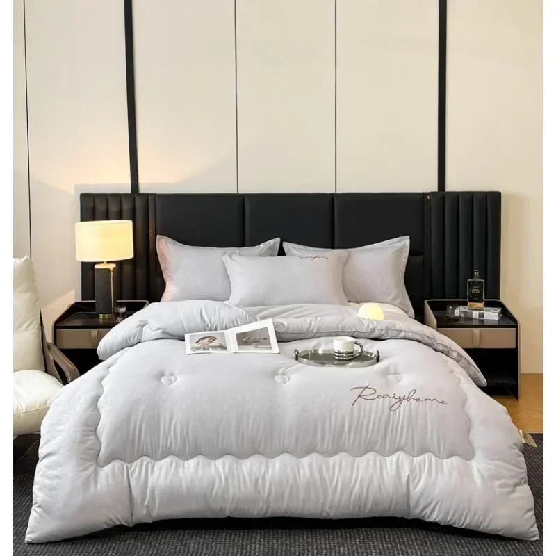 

2024 New Class A Grinding Embossed Embroidery Soybean Quilt Core Series Winter Quilt Thickened Warm Universal in All Seasons