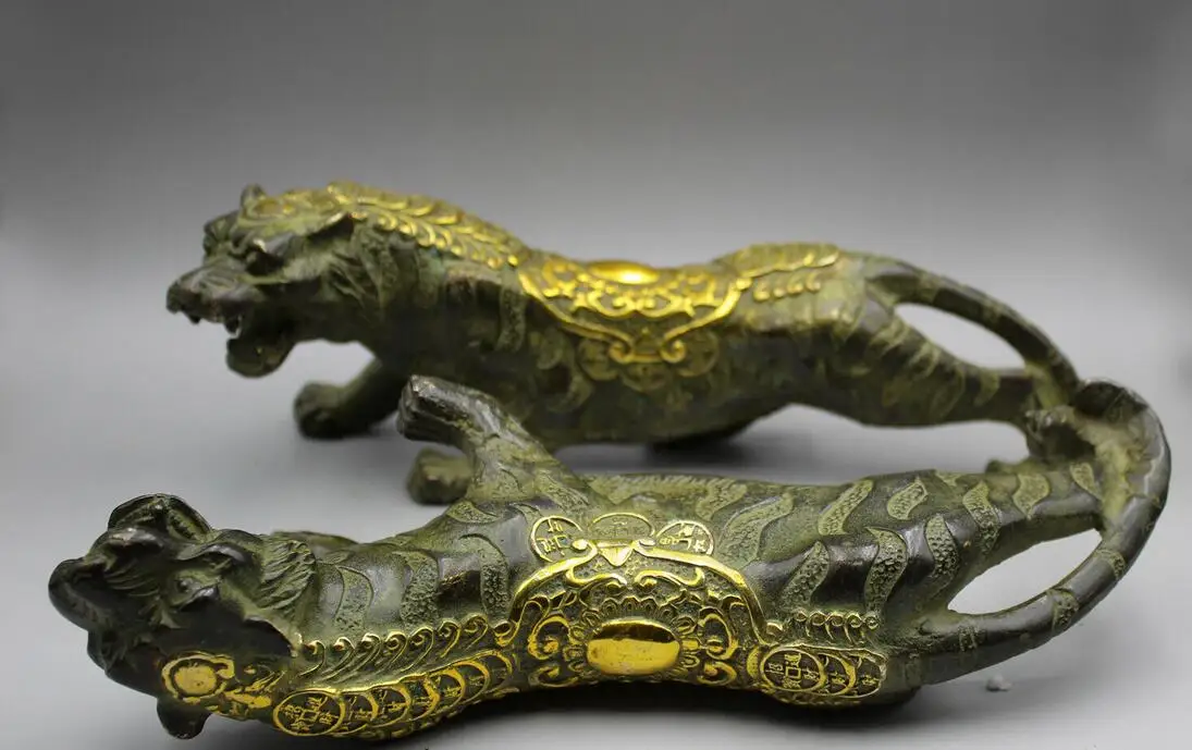 Collect A pair Chinese Bronze Gilded handwork carved Money Tiger Statue