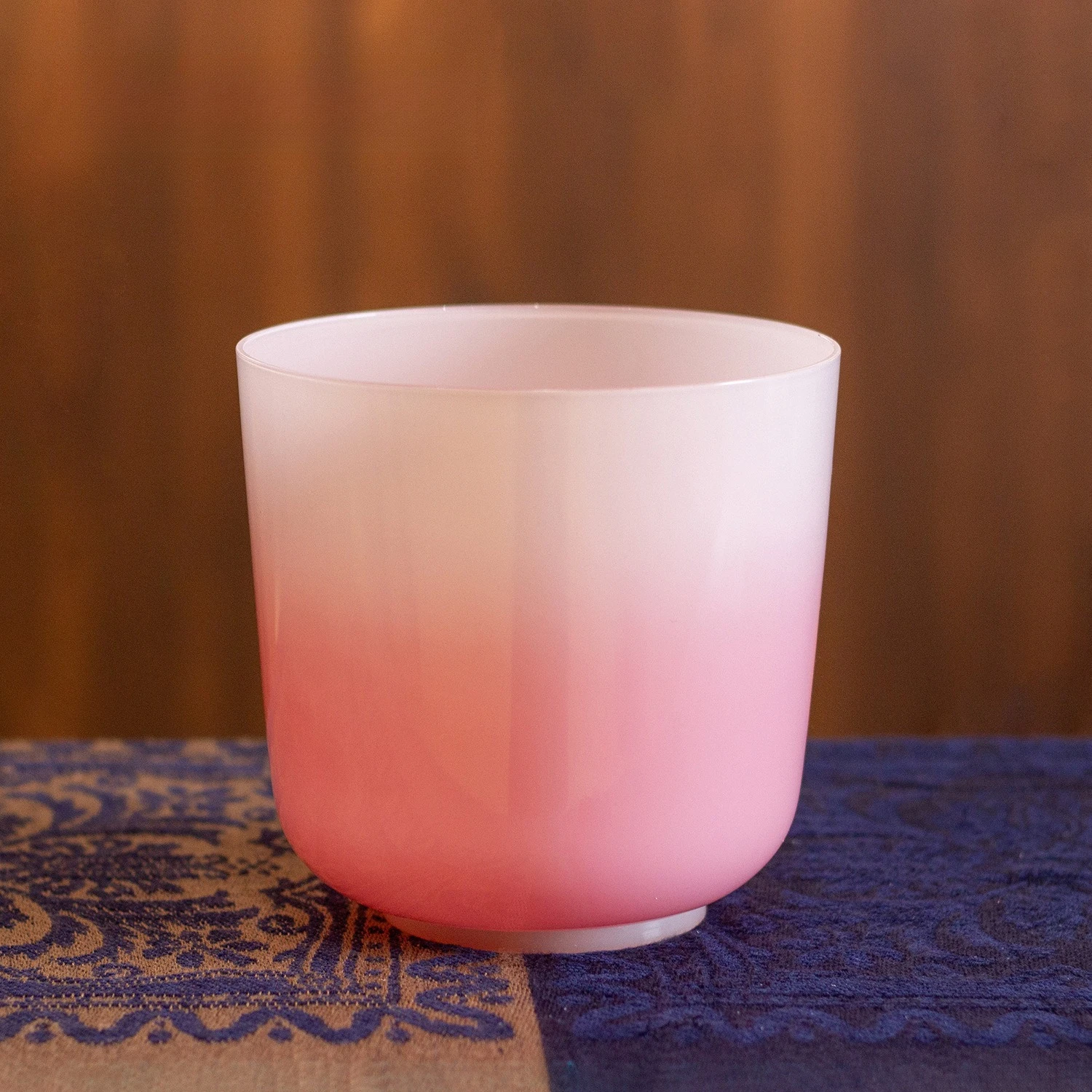 Color gradient crystal bowl music, Buddha Sound bowl, singing bowl, yoga, meditation stress relief, percussion instrument, sing