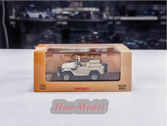 RM 1:64 For Toyota FJ40 Land Cruiser Pickup Alloy Diecast Car Model Toys Boys Birthday Gifts Hobby Display Collection Simulation