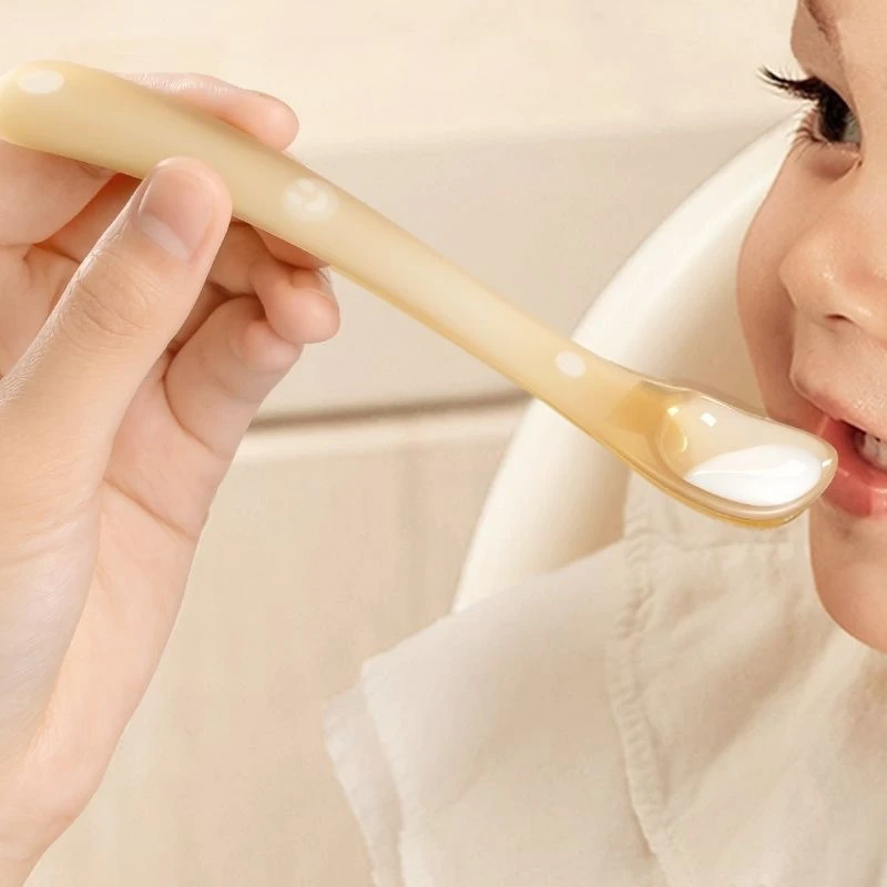 

Food-Grade Silicone Baby Soft Spoon Toddler Feeding Spoon Soft and Safe Tableware Set To Develop Children's Grasping Skills