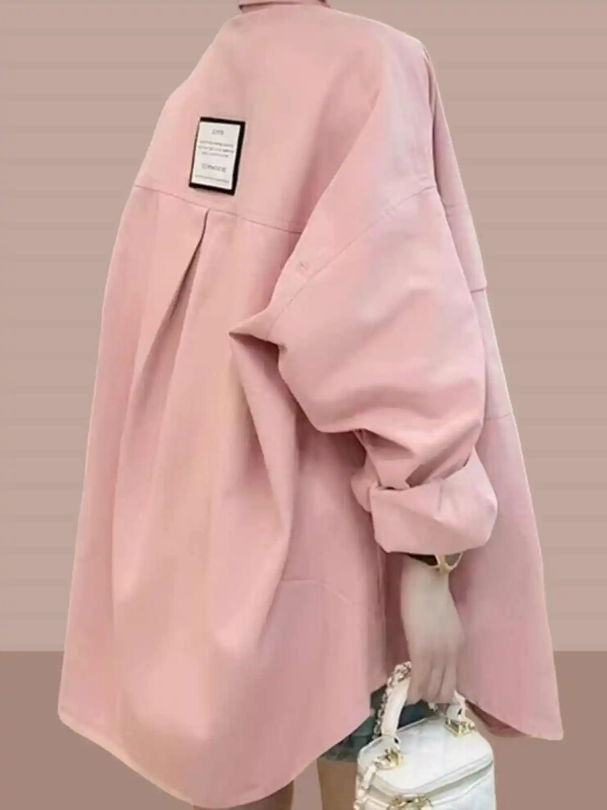 

Повседневная джинсовая куртка средней длины в женском стиле, новинка 2026 года, весна-осень, свободный крой, уникальная привлекательная корейская версия, для повседневной носки